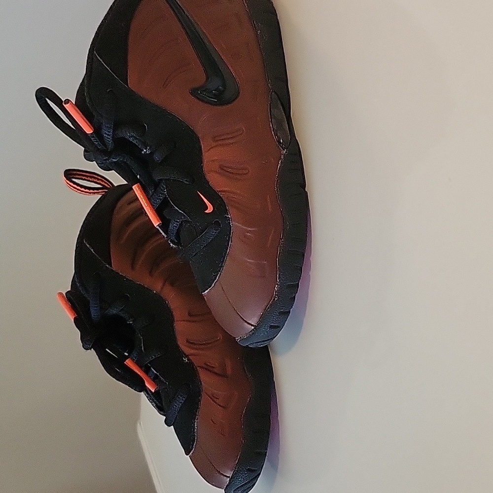 7c Nike Kids Foamposite Black and Brown Shoes